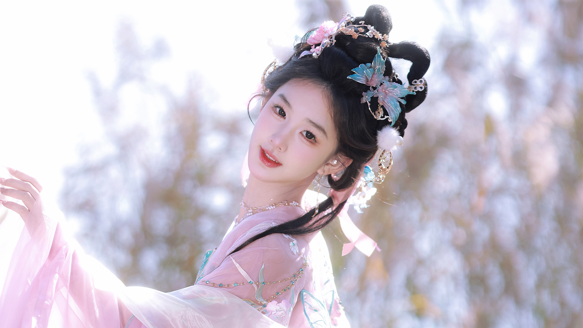 黄玉瑶国风大典粉色古装电脑壁纸 多款高清尺寸可选