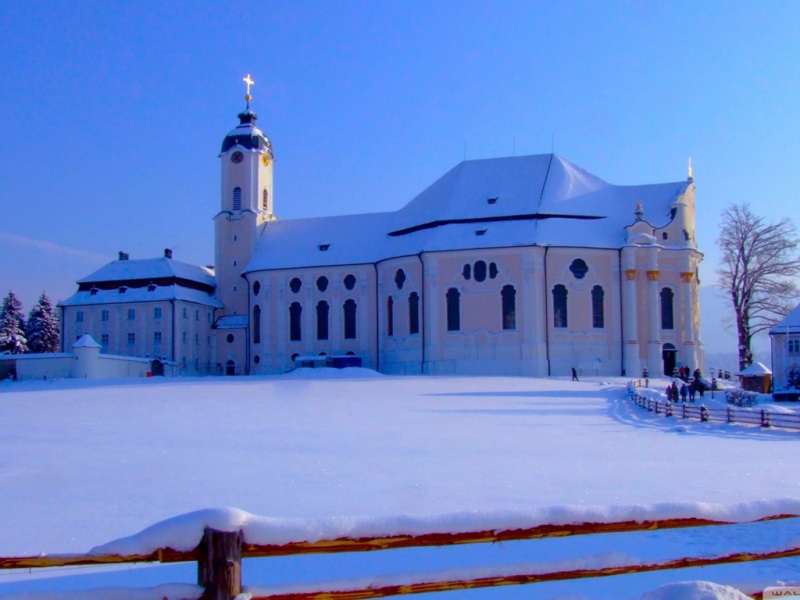 世界文化遗产教堂雪景高清壁纸来啦