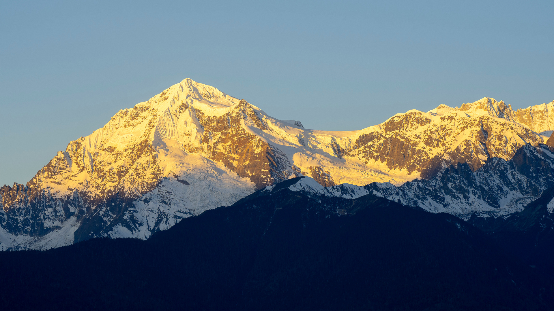 超好用的日照金山电脑桌面壁纸来啦