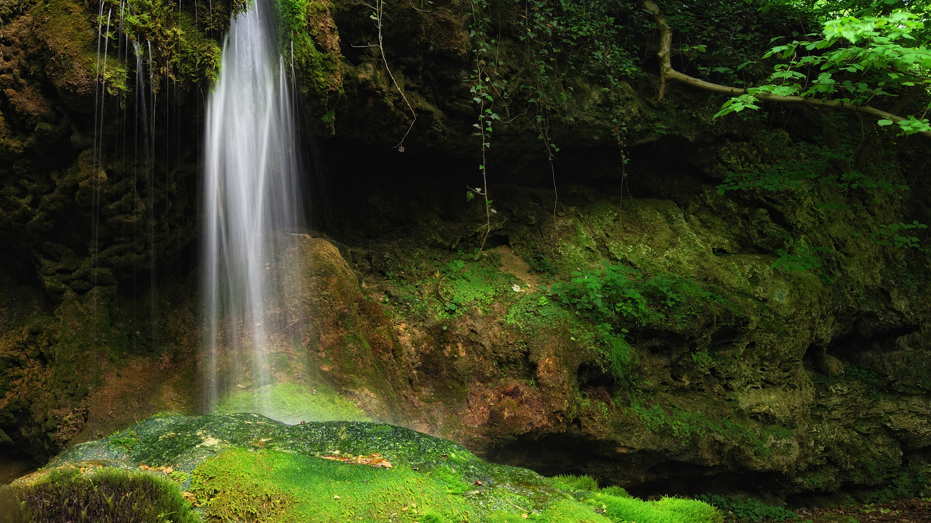 匈牙利巴基斯瀑布高清风景壁纸分享