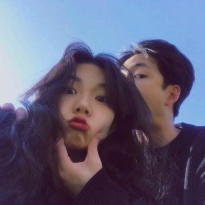 微信情侣头像唯美一对两张 盼长伴永无分别时刻