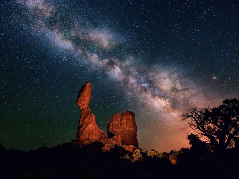 夜晚星空银河宽屏电脑壁纸推荐