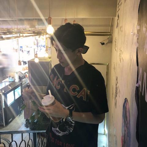 最新韩潮情侣头像合集 18张高清大图任你选