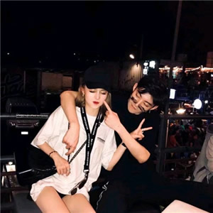 12张高清浪漫情侣头像 秀恩爱专属唯美头像合集