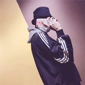 微信情侣头像一男一女 两张分开背影款合集（共12张）