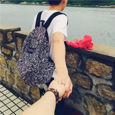 微信情侣头像背影一男一女 12张高清唯美情头分享