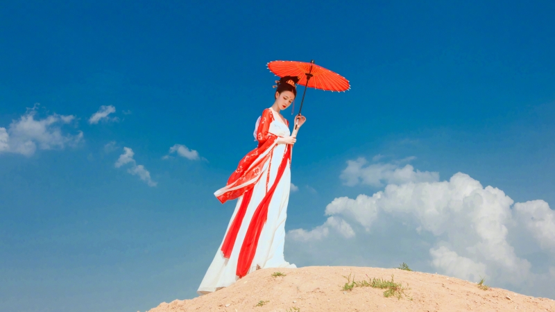 陈瑶古风红衣油纸伞壁纸上新 多款高清尺寸可选