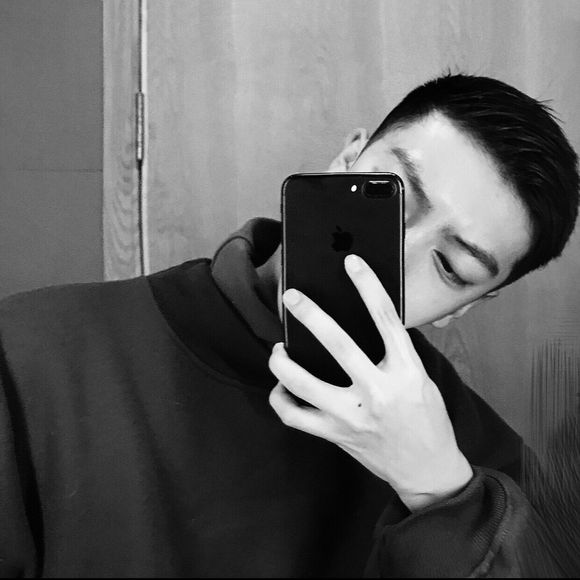 16张好看又流行的黑白微信情侣头像合集