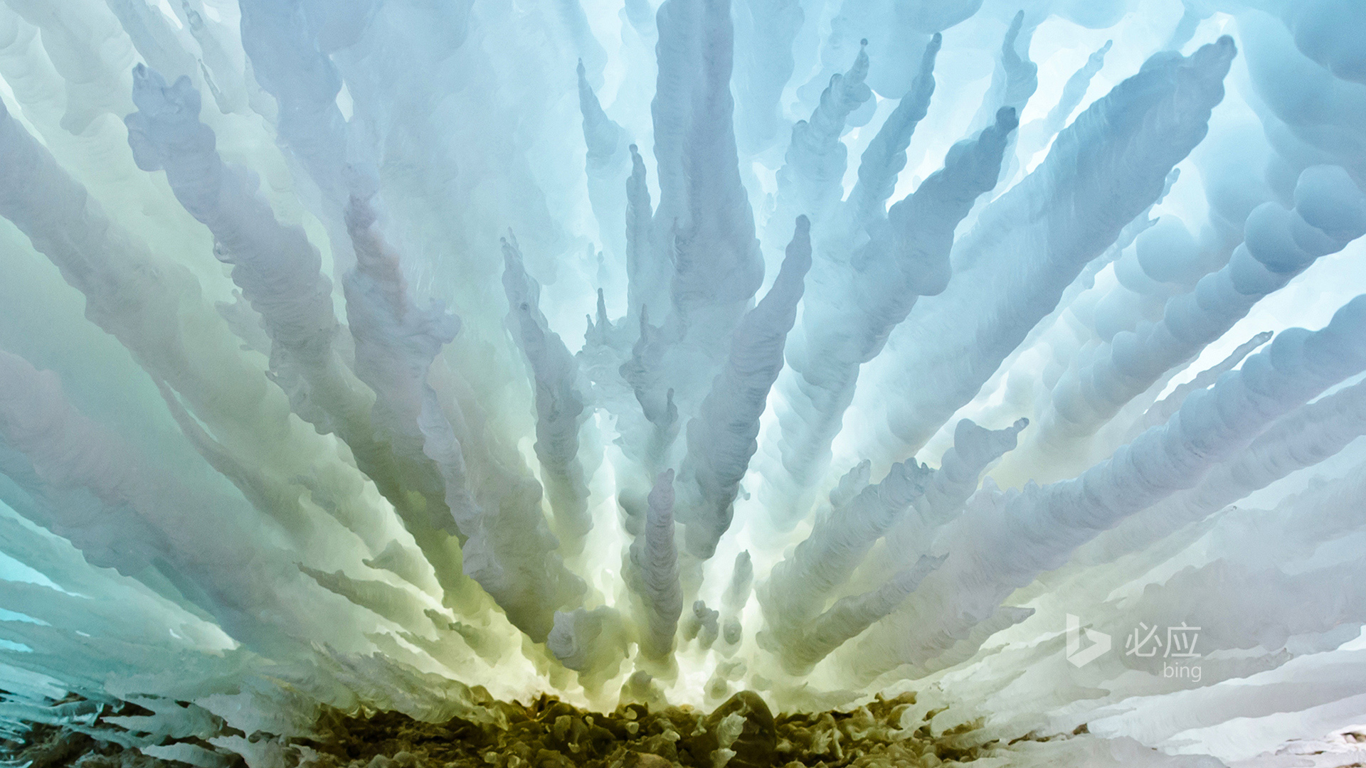 巴伐利亚冰柱峡谷童话风电脑壁纸 把冬日仙境搬上你的桌面