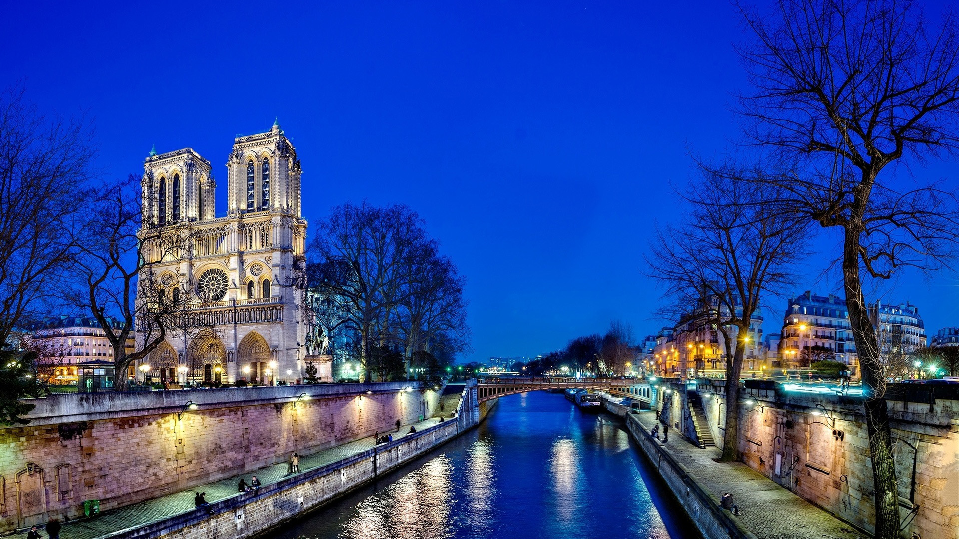 塞纳河畔夜色巴黎圣母院 电脑桌面动漫壁纸合集