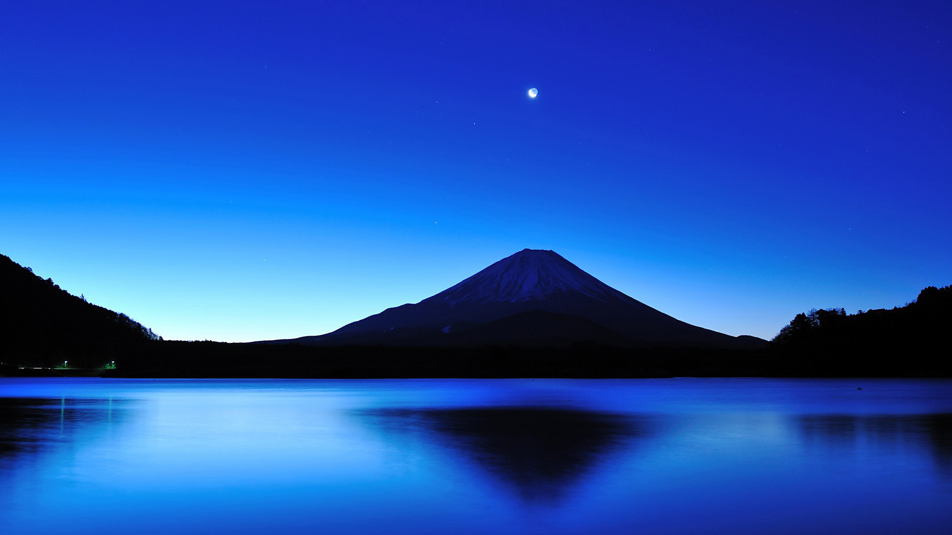 氛围感拉满！寂静湖畔高清风景壁纸合集