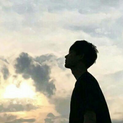 28张高清背影情侣头像 氛围感拉满的QQ情侣专用图