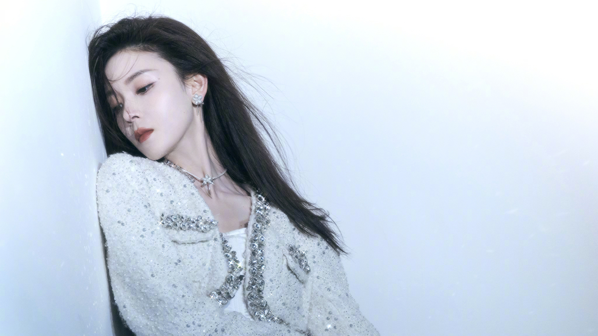 陈瑶长发侧颜高清美女壁纸合集来了