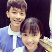 穿校服的学生情侣头像 22张清新纯爱情头一对两张