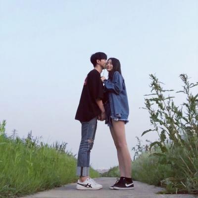 00后学生专属！24张清新好看QQ情侣头像合集