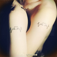 18张氛围感拉满的纹身情侣头像 小众又甜蜜