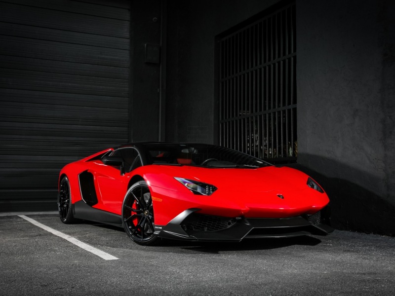 红色兰博基尼Aventador lp720-4高清壁纸下载