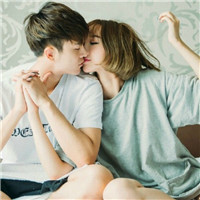 超甜接吻情侣头像合集！24组真人亲吻情头安排上了