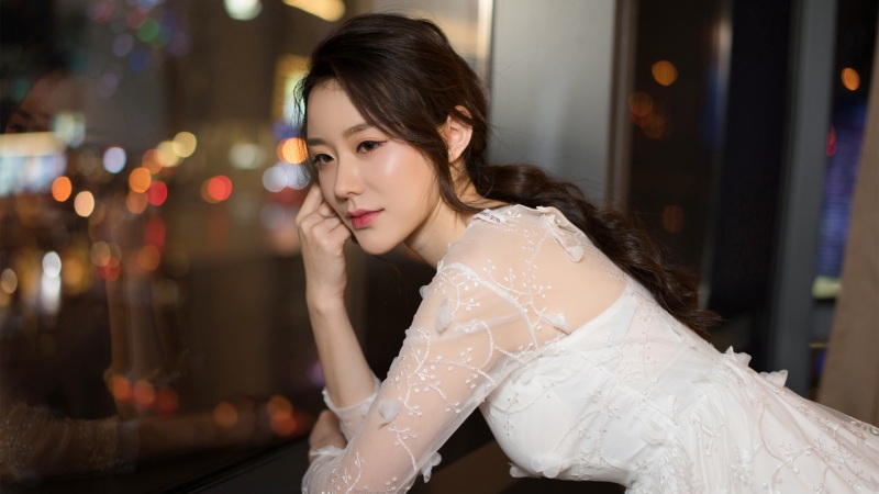 克拉女神江琴穿白裙的侧脸壁纸来了 多款高清尺寸可选