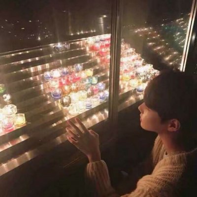 一男一女分开的高清潮款情侣头像 共26组