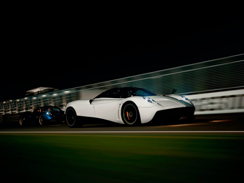 帕加尼Huayra赛道主题壁纸！高清汽车桌面图任你选