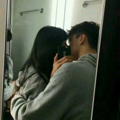 16组高清真人情侣头像 一左一右甜到齁