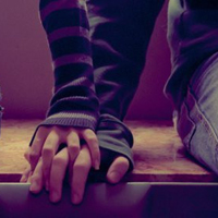 30张超甜情侣牵手头像合集 氛围感拉满的唯美手牵手情头