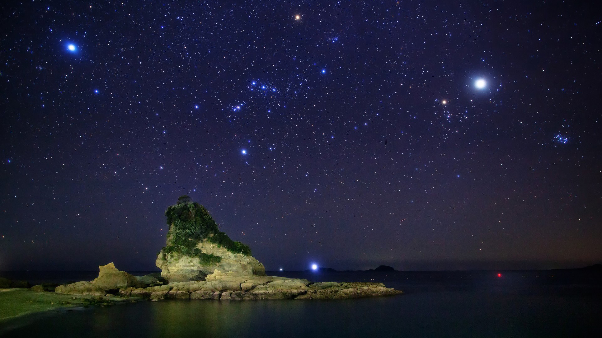 绝美海上星空夜景壁纸 适配多款电脑屏幕尺寸