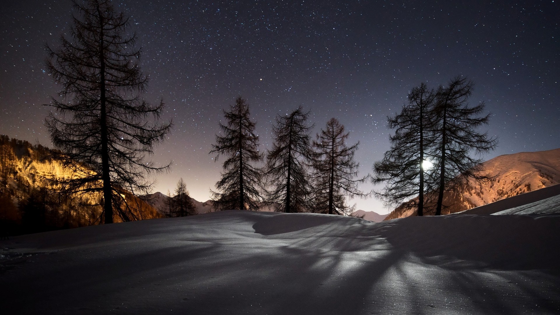 冬日雪山夜景星空电脑壁纸