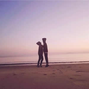 18组氛围感拉满的浪漫幸福情侣头像 把爱意藏进头像里