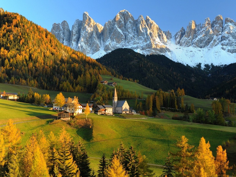 氛围感拉满！乡村雪山午后风景电脑动漫壁纸