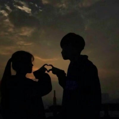 10组不露脸情侣头像 高清一对两张的男女情头来了