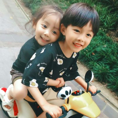 24组超萌小孩情侣头像 高清好看的一对萌娃情头
