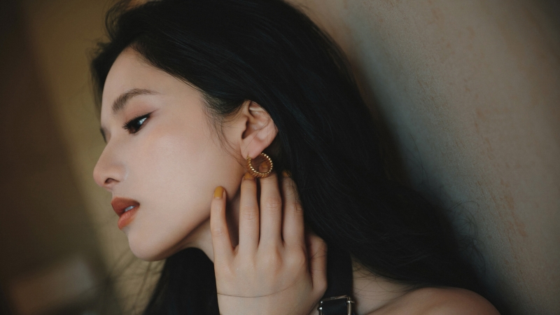 张婧仪侧脸高清电脑壁纸来啦，多款分辨率可选