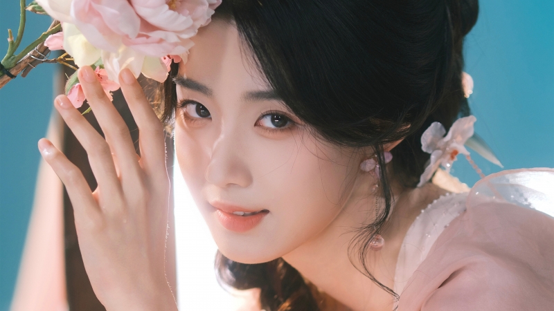 卢昱晓氛围感花系电脑壁纸上新 多款高清尺寸可选