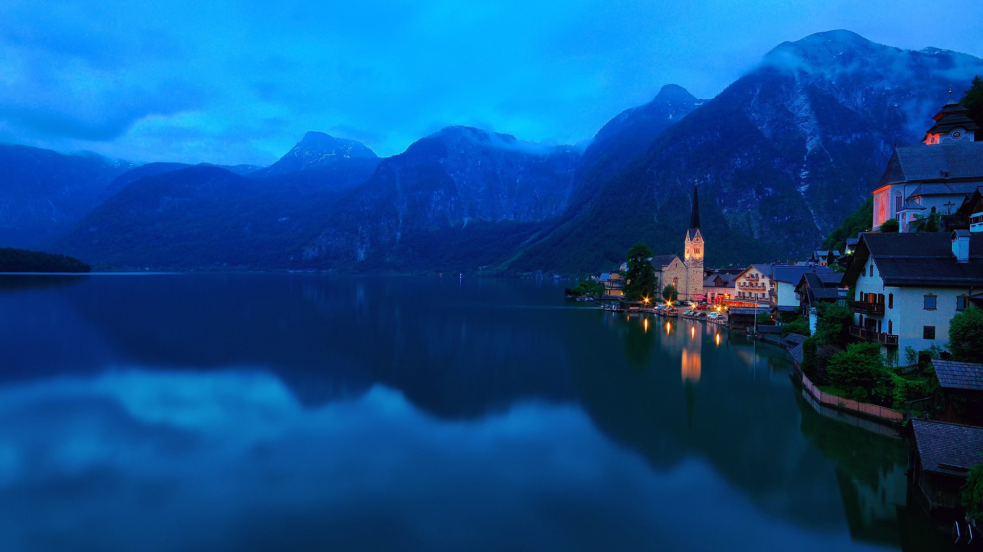 奥地利哈尔施塔特湖畔村庄教堂风景电脑壁纸推荐