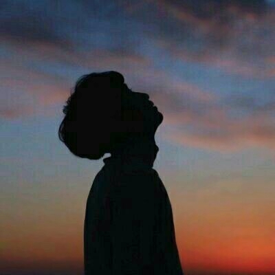 28张高清背影情侣头像 氛围感拉满的QQ情侣专用图