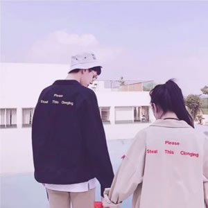 12组双人牵手背影情侣头像 一对两张高清图