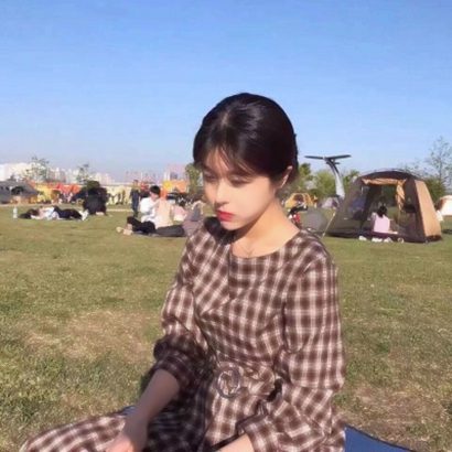 超有辨识度的微信情侣头像来了！一共20张高清好看的款式，专为情侣打造的专属头像素材，来自小脸头像网的情侣头像专区。