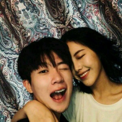 16组高清真人情侣头像 一左一右甜到齁