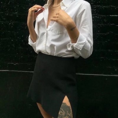 不露脸也甜！12张高清个性身体部位情侣头像