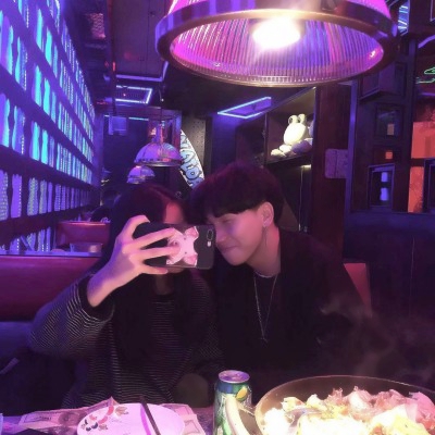 四张一组的情侣头像来啦！同系列高清图共24张