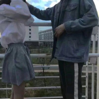 24张不露脸情侣头像一对两张 高清氛围感拉满