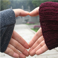 微信牵手头像合集！18组超甜情侣手牵手头像直接抱走