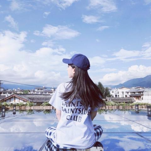 18组高清唯美背影情侣头像，一男一女一人一张