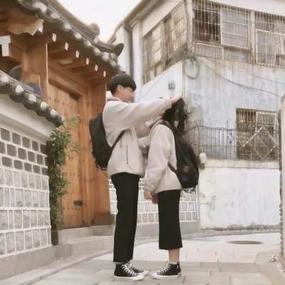 20组高清一对两张 微信用的唯美情侣头像合集