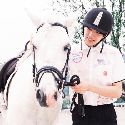 00后学生专属！24张清新好看QQ情侣头像合集