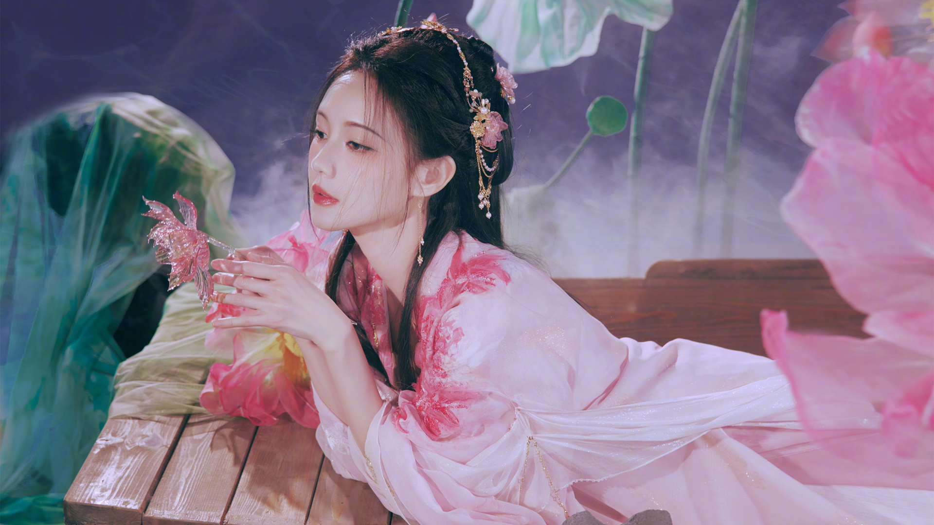 李一桐荷花古风造型高清壁纸合集