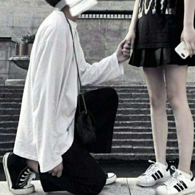 36张高清一对一半的情侣网图头像合集