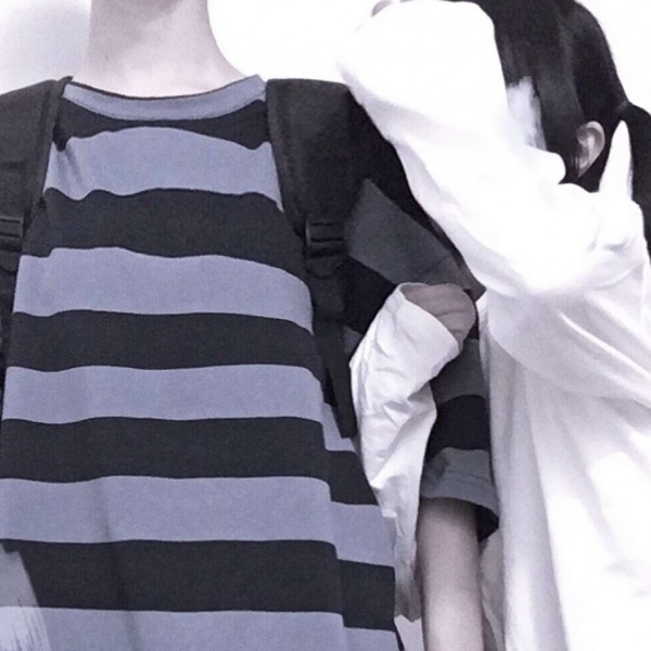 22张高清真人部位情头合集 氛围感拉满的不露脸情侣头像